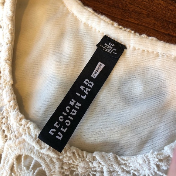 Design‎ Lab Two-piece Crocheted Short and Tank Set - Picture 4 of 6